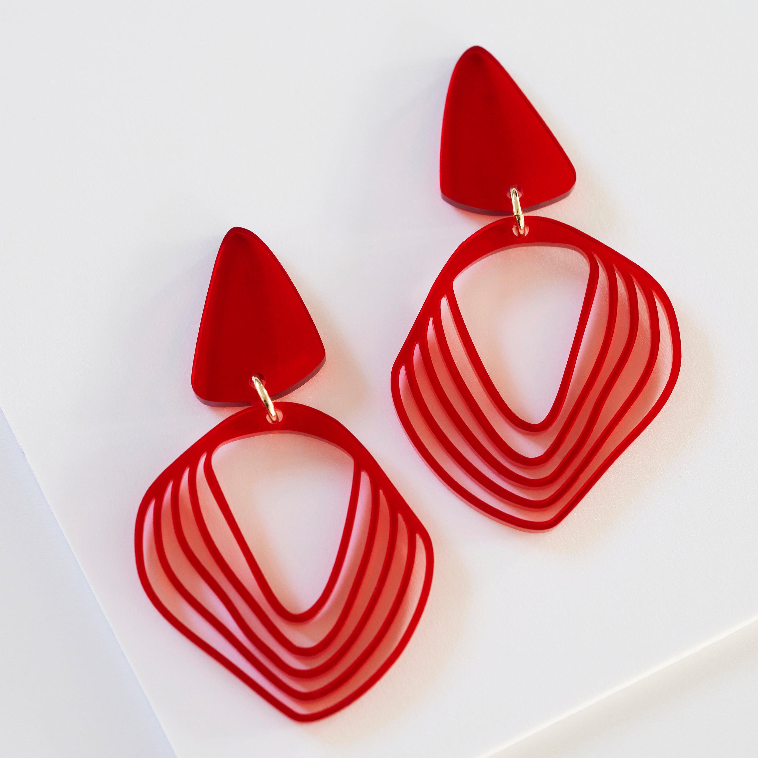 Anikó - red-Veronica Antonucci-Veronica Antonucci-nachhaltige-statement-ohrringe-schweiz