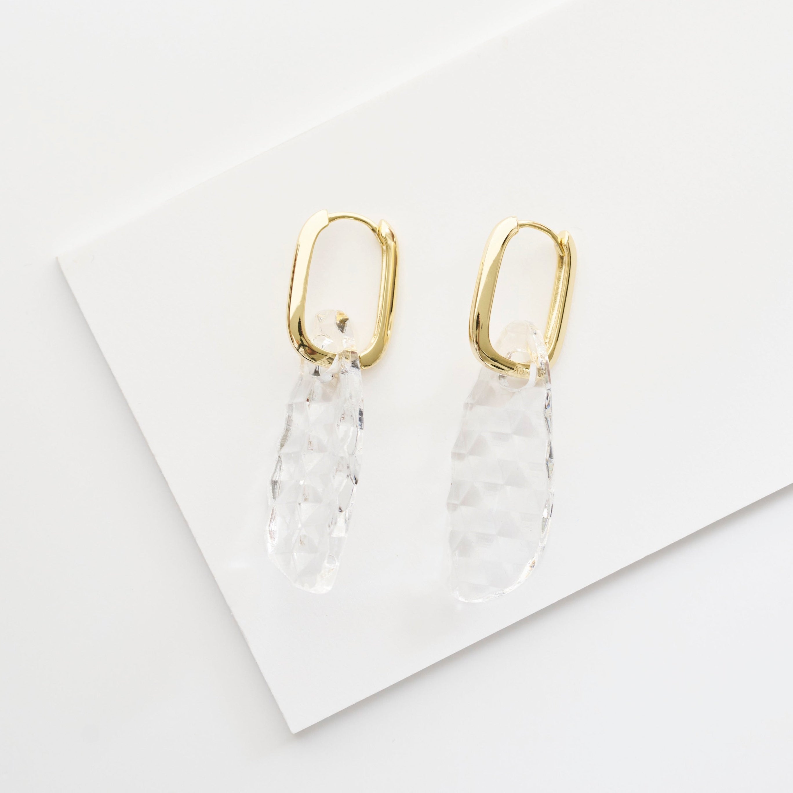 Eva - crystal-acrylic glass-Veronica Antonucci-Vergoldete Kreole-Veronica Antonucci-nachhaltige-statement-ohrringe-schweiz