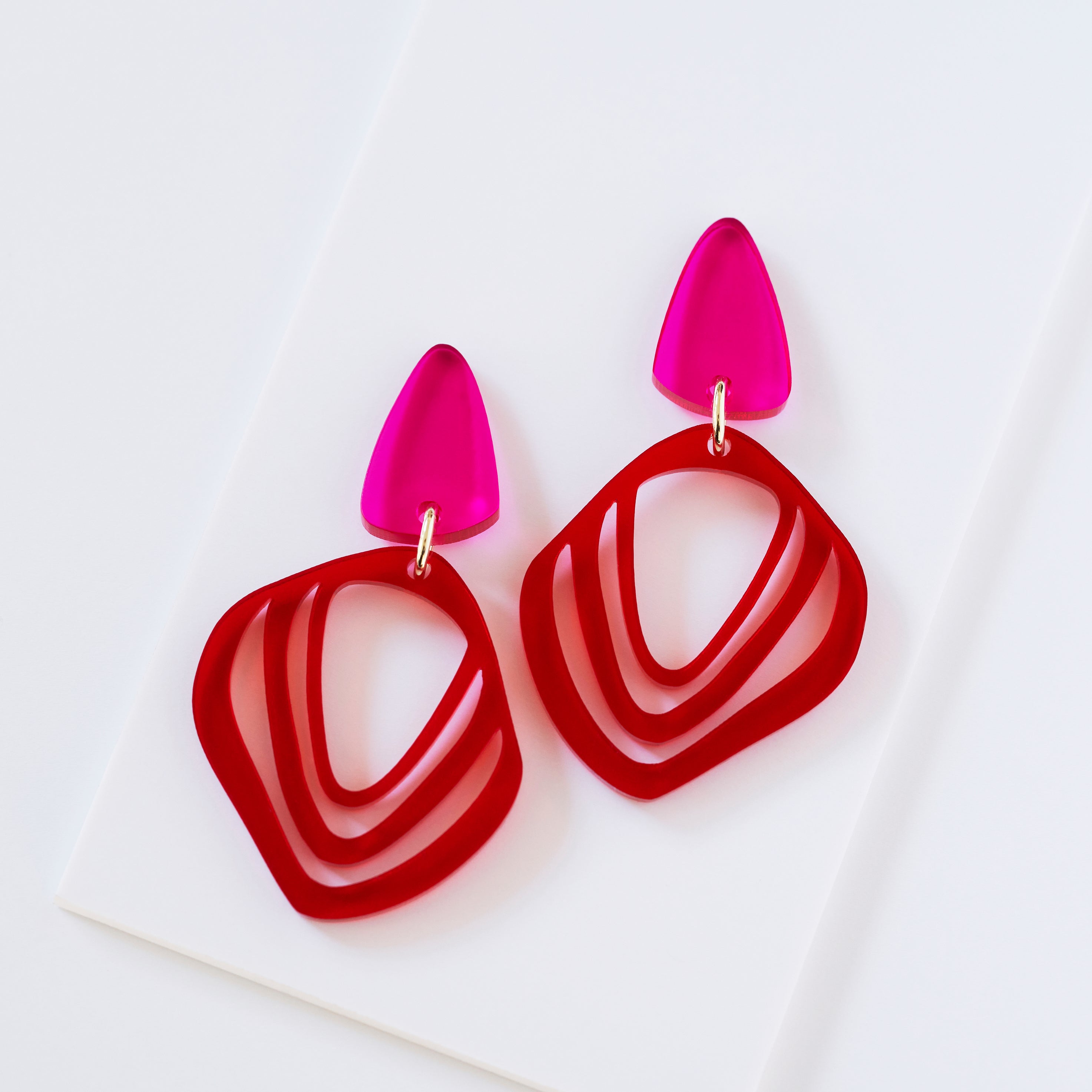 Iluska - red and pink-Veronica Antonucci-Veronica Antonucci-nachhaltige-statement-ohrringe-schweiz