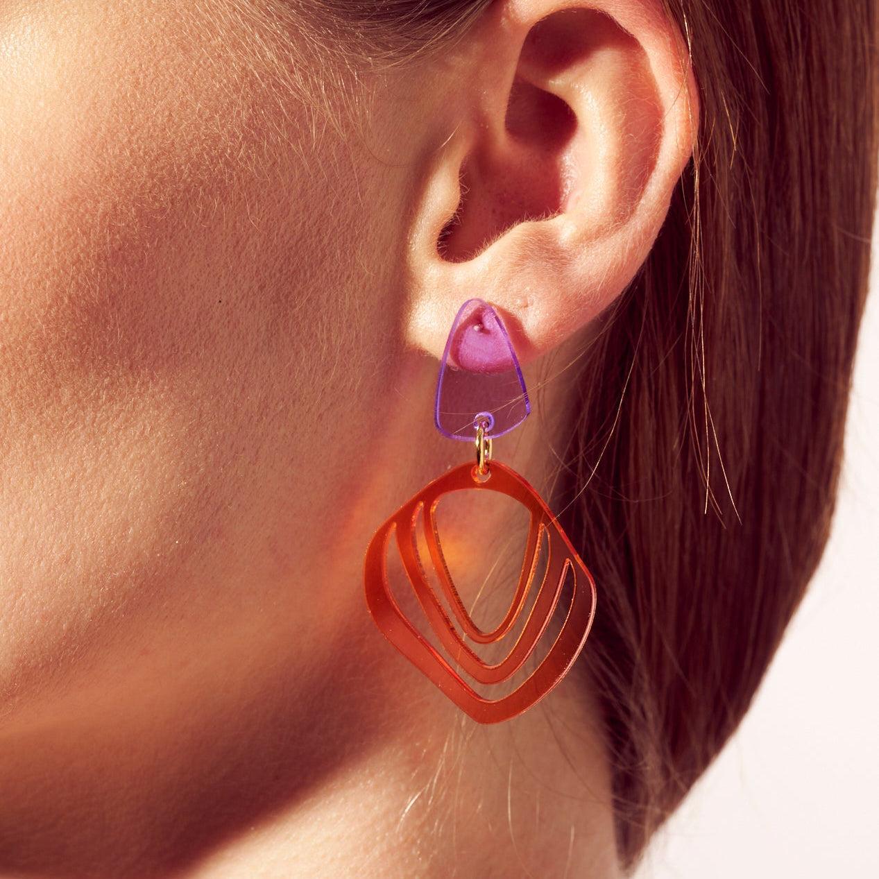 Iluska - transparent orange & wisteria-Veronica Antonucci-Veronica Antonucci-nachhaltige-statement-ohrringe-schweiz