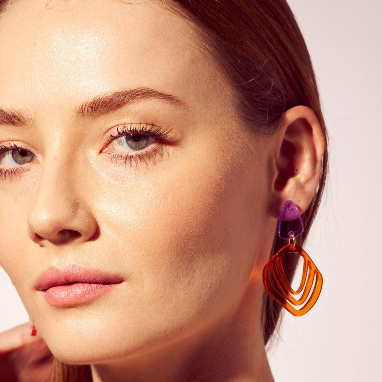 Iluska - transparent orange & wisteria-Veronica Antonucci-Veronica Antonucci-nachhaltige-statement-ohrringe-schweiz