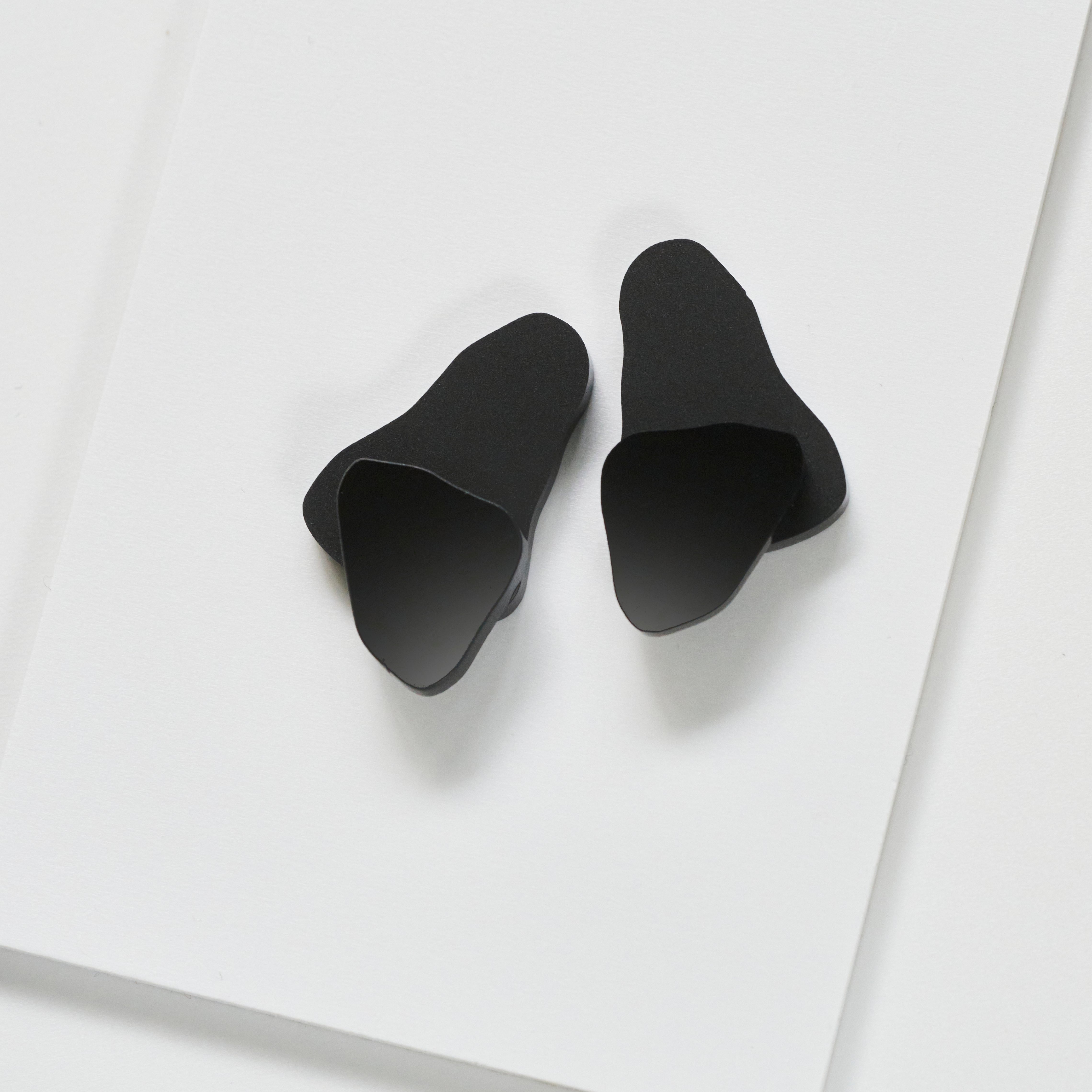 Salt-acrylic glass-Veronica Antonucci-Veronica Antonucci-nachhaltige-statement-ohrringe-schweiz