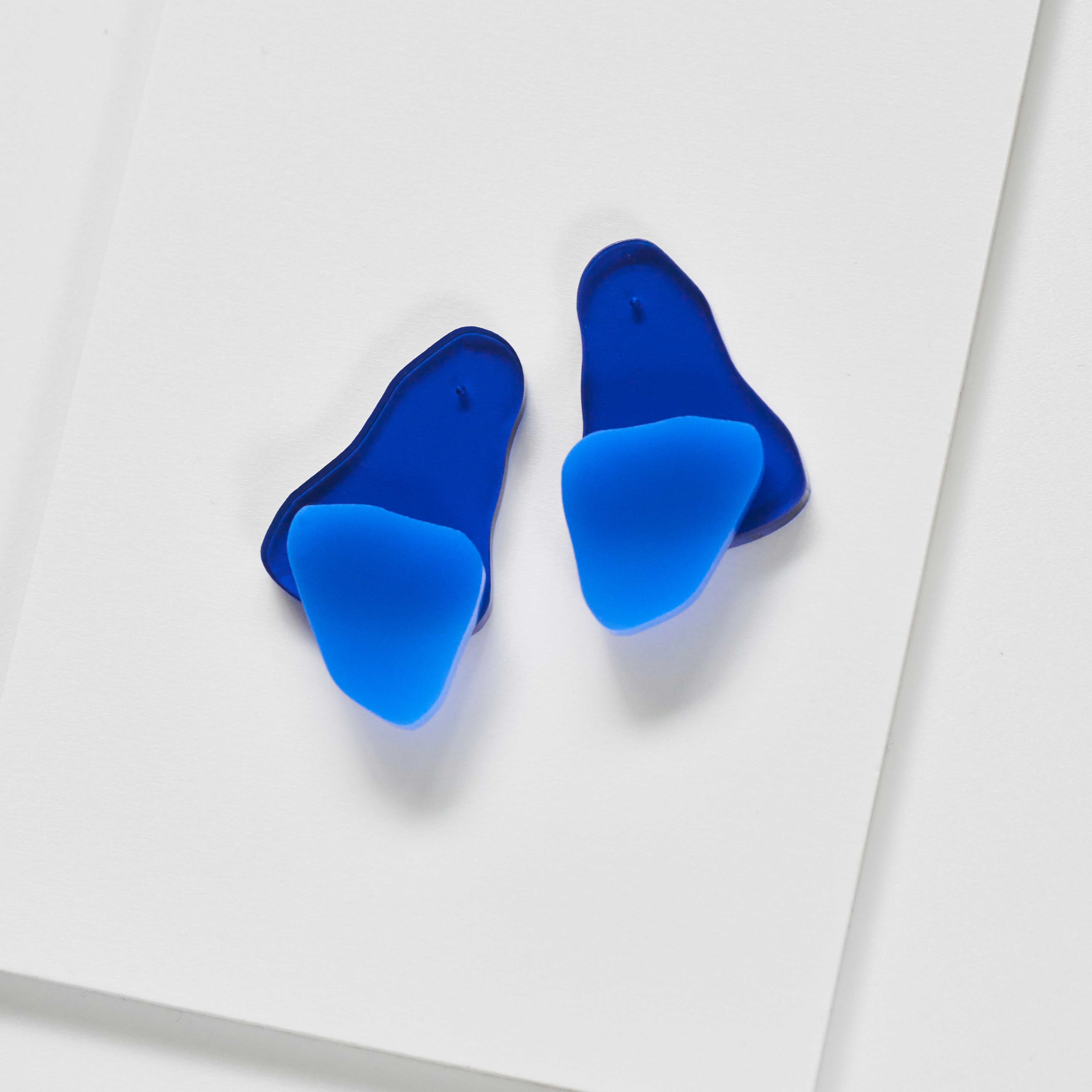 Salt-acrylic glass-Veronica Antonucci-Veronica Antonucci-nachhaltige-statement-ohrringe-schweiz