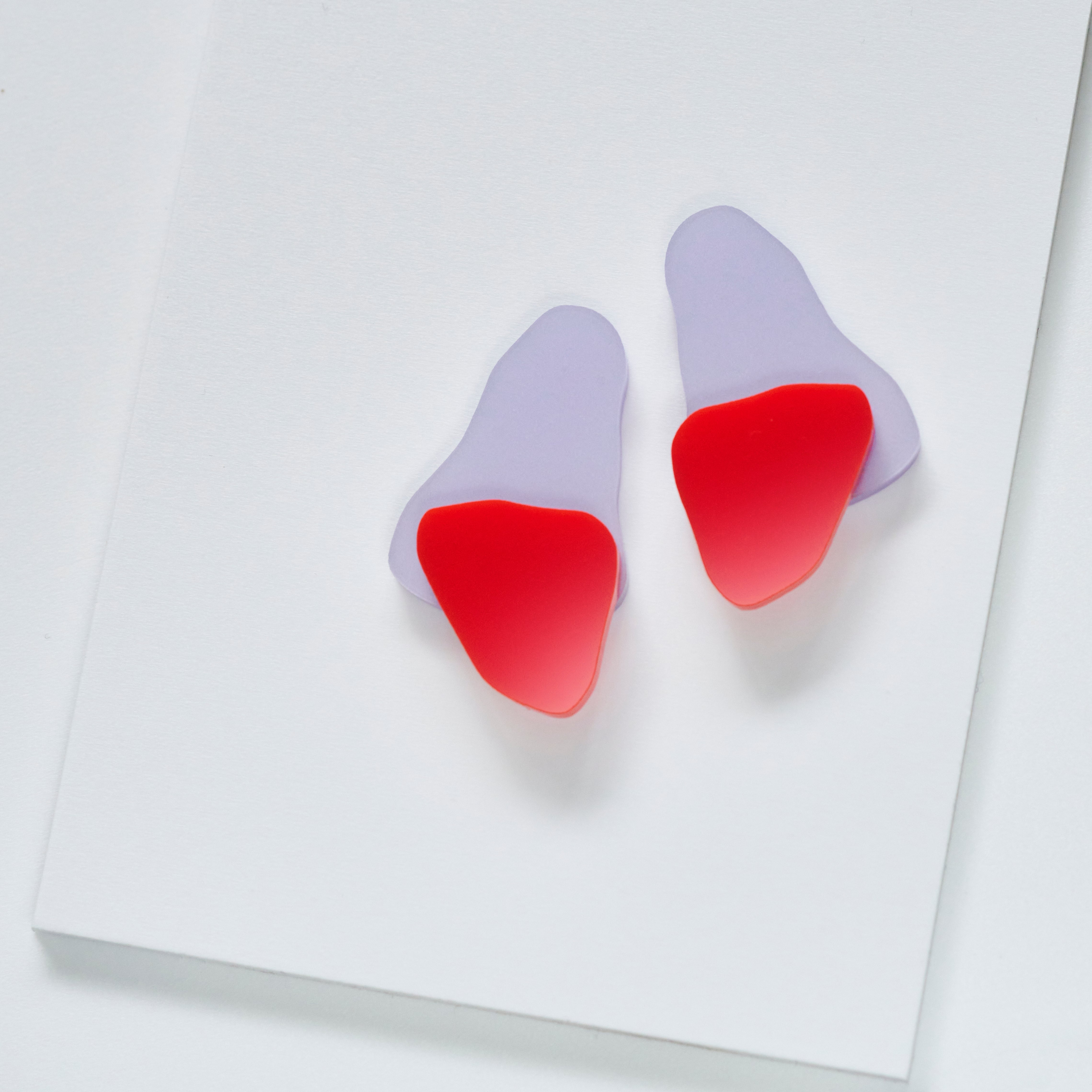 Salt-acrylic glass-Veronica Antonucci-pearly lavender & poppy-Veronica Antonucci-nachhaltige-statement-ohrringe-schweiz