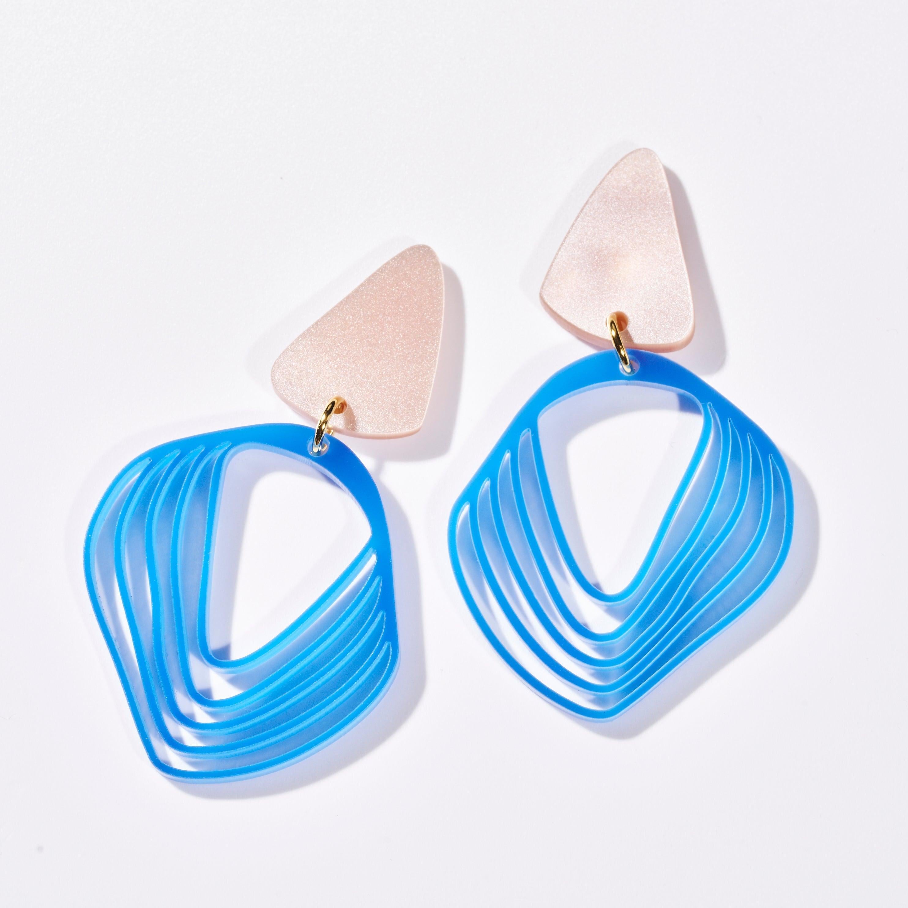 Anikó - azure & pearly rose-Veronica Antonucci-Veronica Antonucci-nachhaltige-statement-ohrringe-schweiz