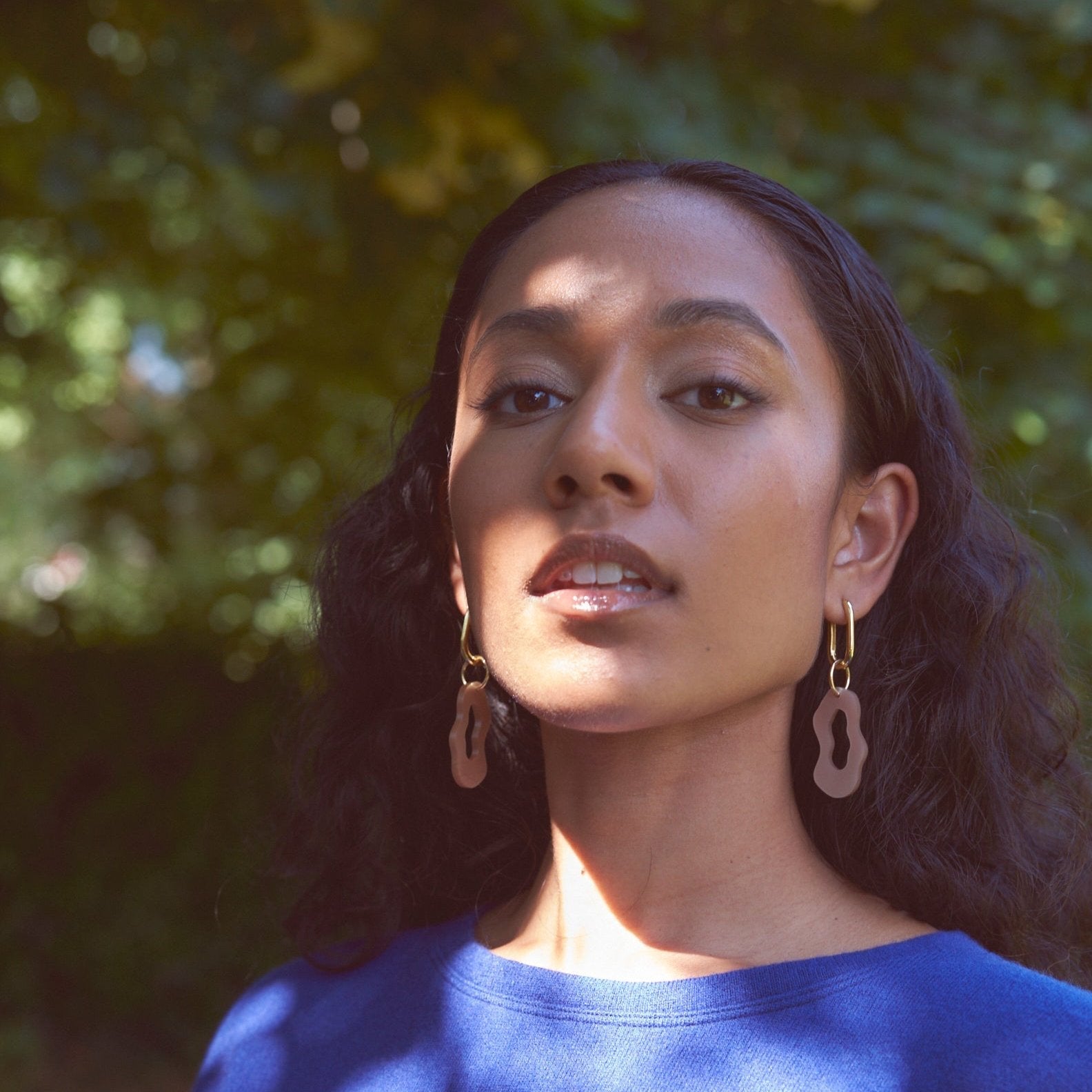 Gigi - pearly rose-Veronica Antonucci-Veronica Antonucci-nachhaltige-statement-ohrringe-schweiz