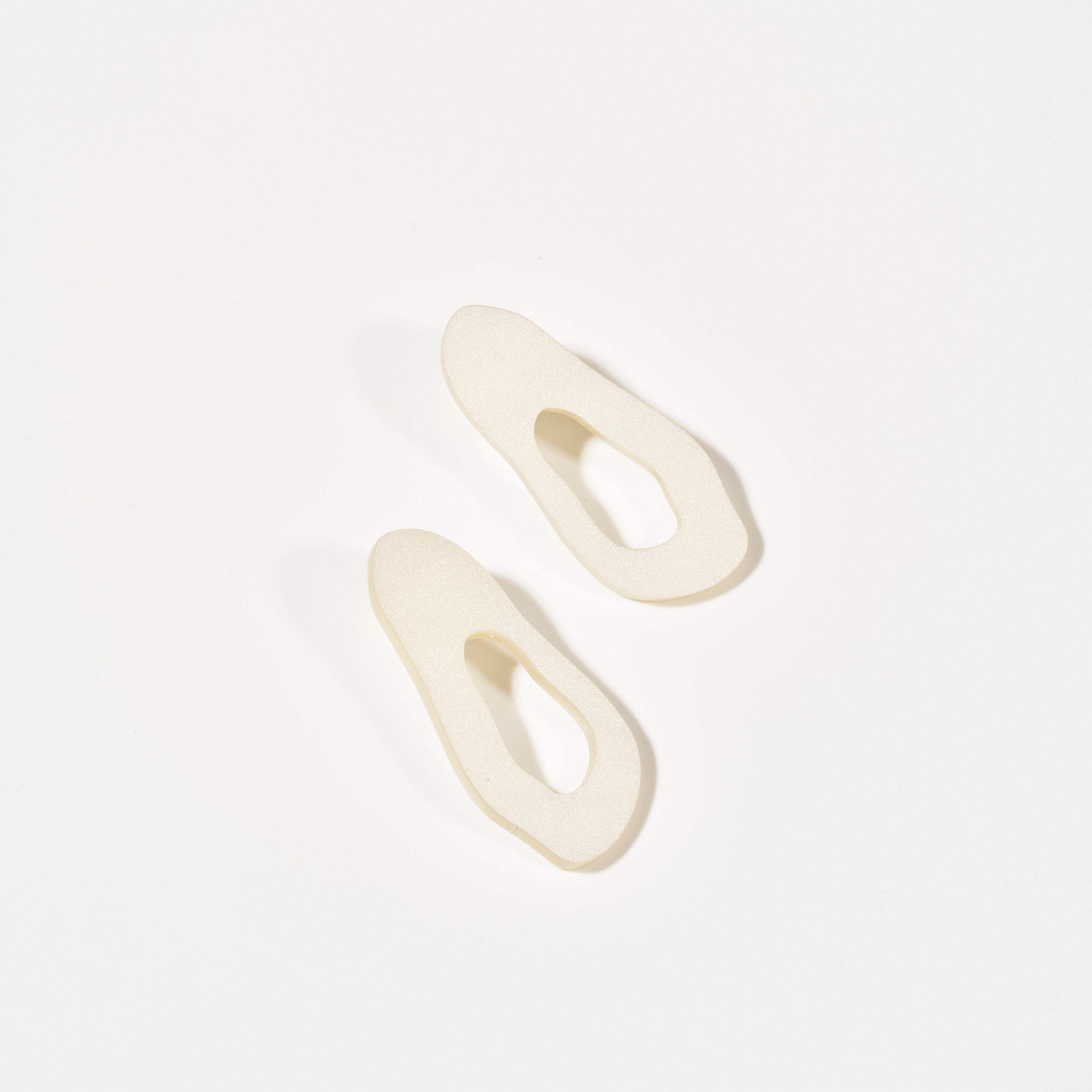 MINT-Veronica Antonucci-pearl-Veronica Antonucci-nachhaltige-statement-ohrringe-schweiz