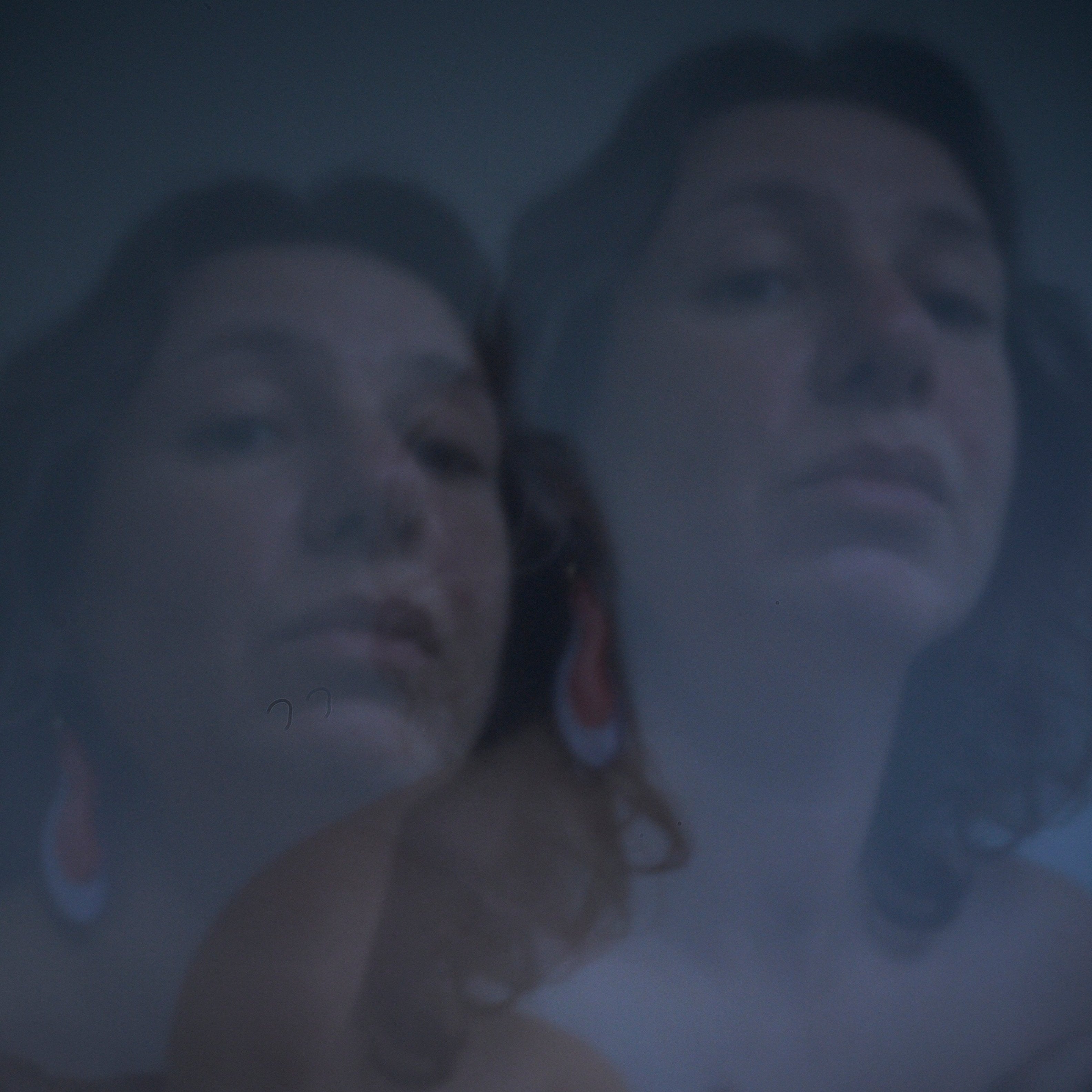 Waterlove-acrylic glass-Veronica Antonucci-Veronica Antonucci-nachhaltige-statement-ohrringe-schweiz