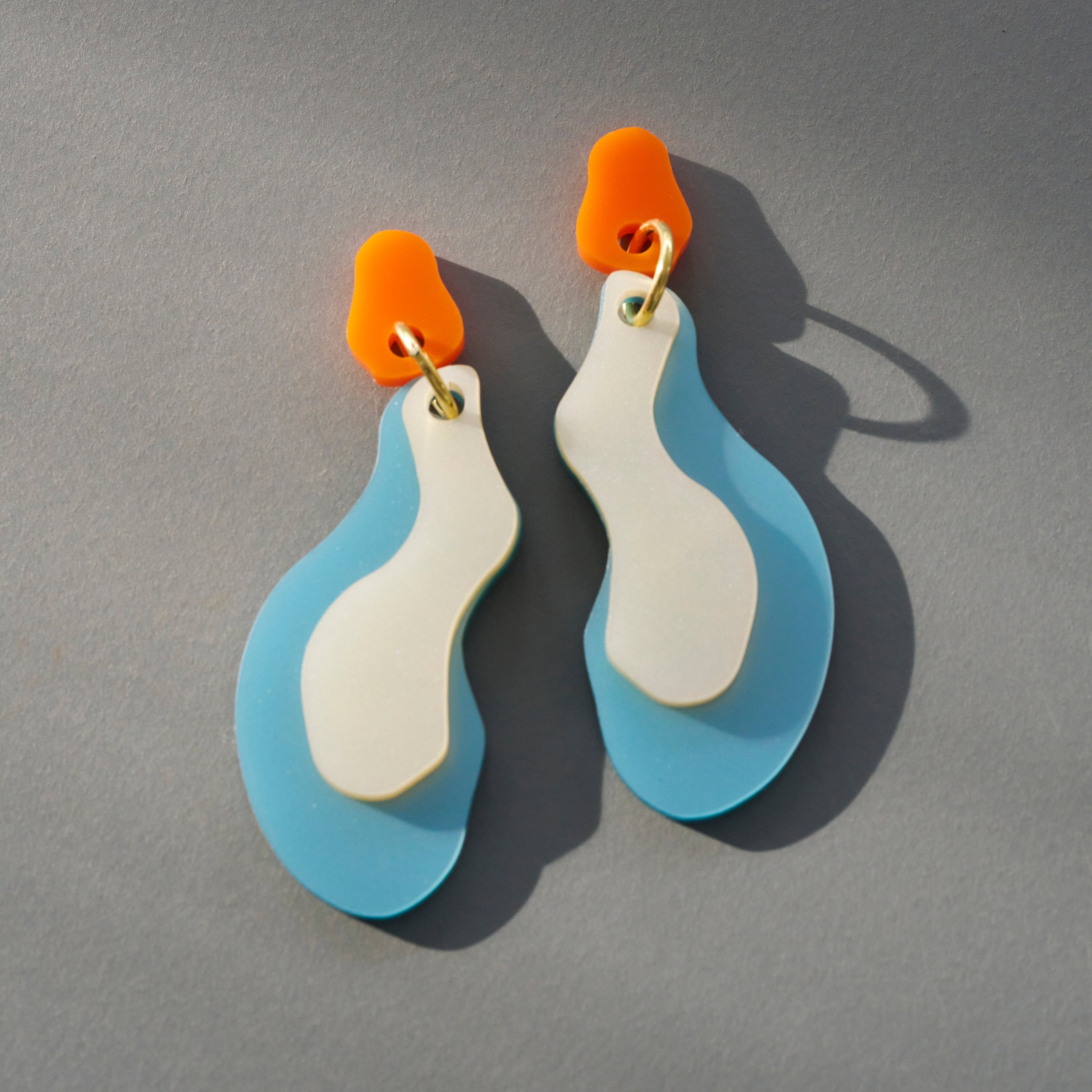 Waterlove-acrylic glass-Veronica Antonucci-Veronica Antonucci-nachhaltige-statement-ohrringe-schweiz